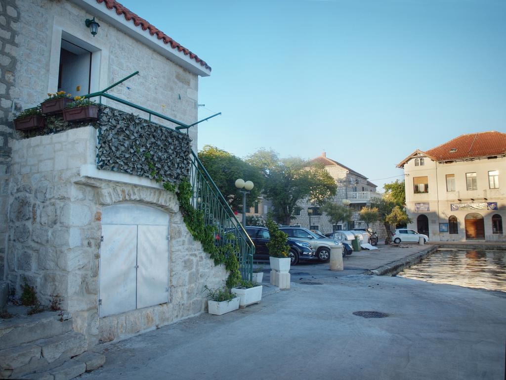Old Fisherman House Kastela Exterior photo